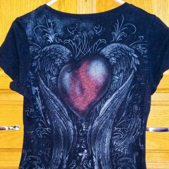 Cute Maurices Winged Heart Filigree Rhinestone Black T-Shirt Sz M Vintage 2000s - Picture 2 of 10